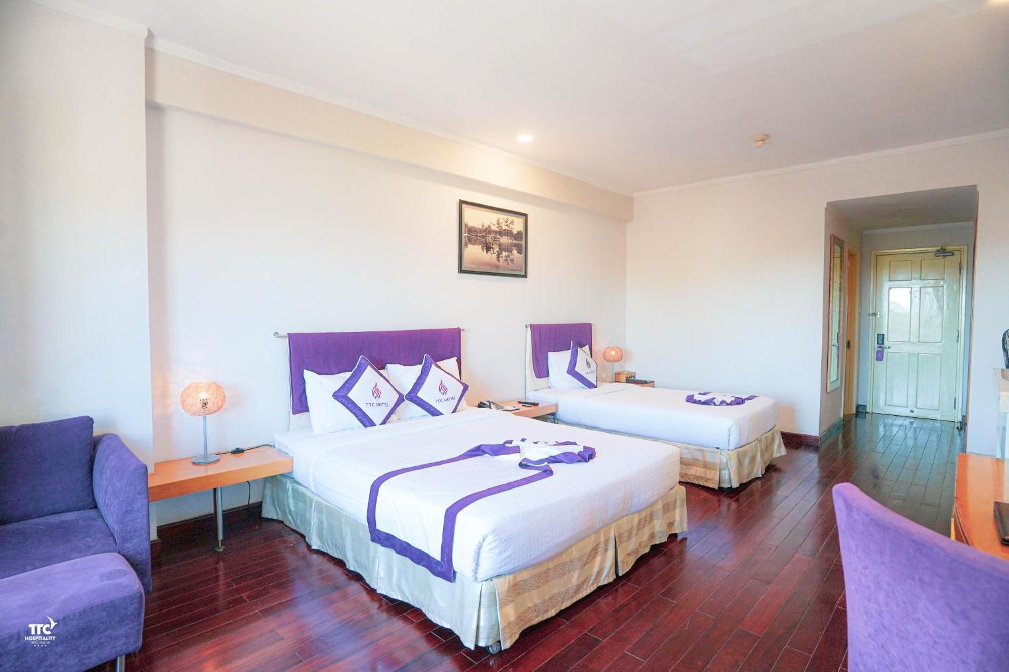 Ttc Hotel - Ngoc Lan Dalat Bagian luar foto